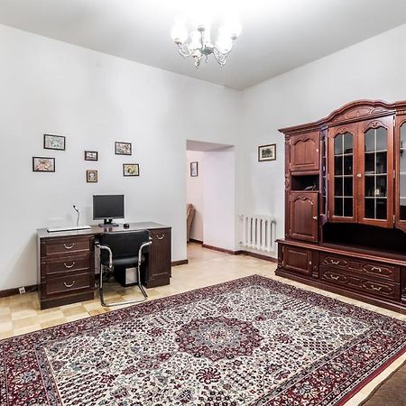 Doroshenka Antique Apartment Leopoli Esterno foto