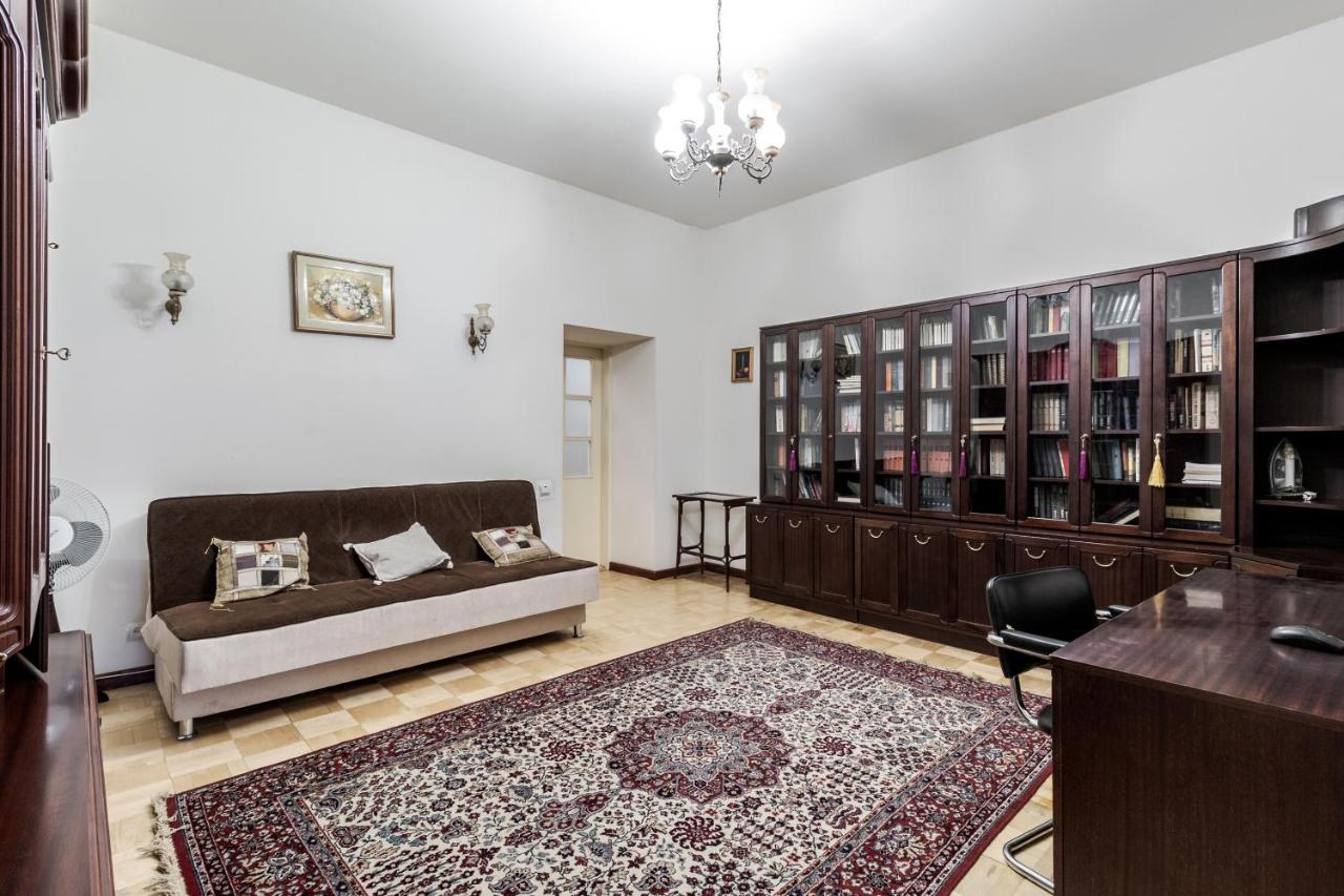 Doroshenka Antique Apartment Leopoli Esterno foto