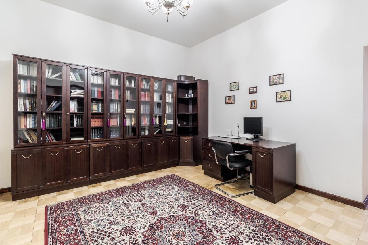Doroshenka Antique Apartment Leopoli Esterno foto